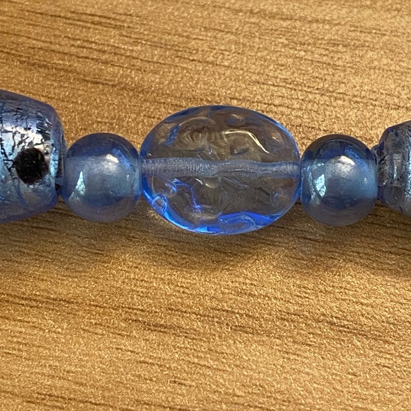 Beautiful blue fused glass necklace with magnetic clasp - Picture 5 of 7